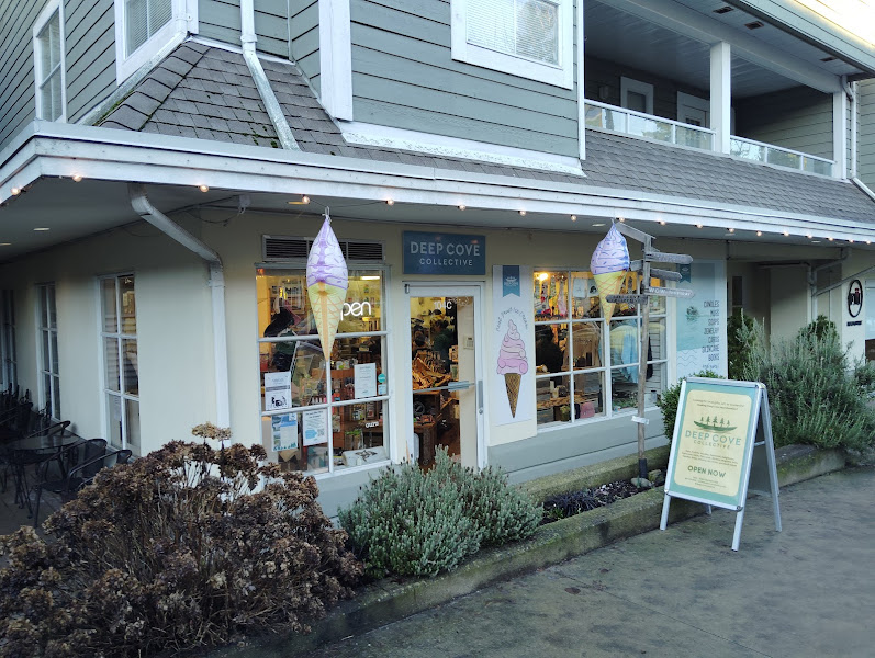 Deep Cove Collective ice cream and gift shop storefront